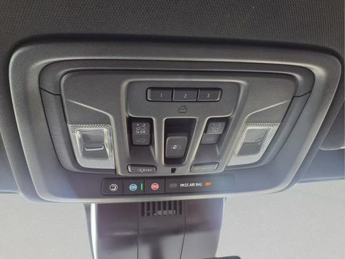 Used 2025 Chevrolet Silverado 3500 High Country w/ High Country Premium Package AWD/4WD image 31