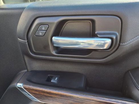 Used 2020 Chevrolet Silverado 2500 High Country w/ Technology Package image 25