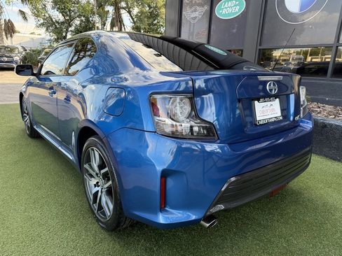Used 2014 Scion tC FWD image 4