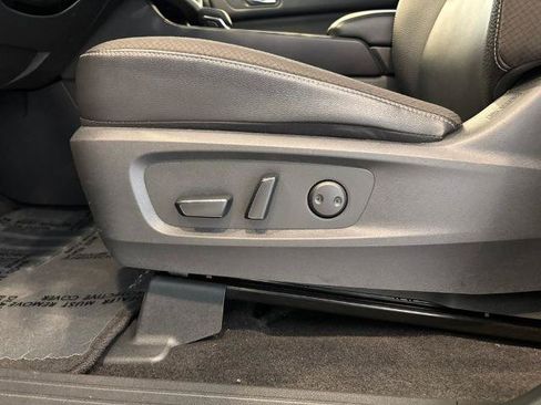 Certified 2025 Nissan Pathfinder SL AWD/4WD image 17
