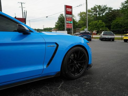 Used 2017 Ford Mustang Shelby GT350 RWD image 17