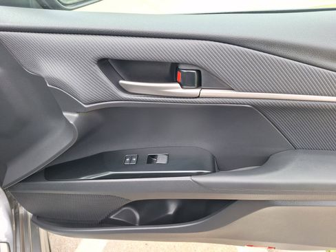 Used 2025 Toyota Camry SE w/ Convenience Package image 34