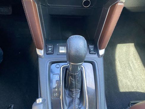 Used 2018 Subaru Forester 2.5i Touring w/ Popular Package #3B AWD/4WD image 21