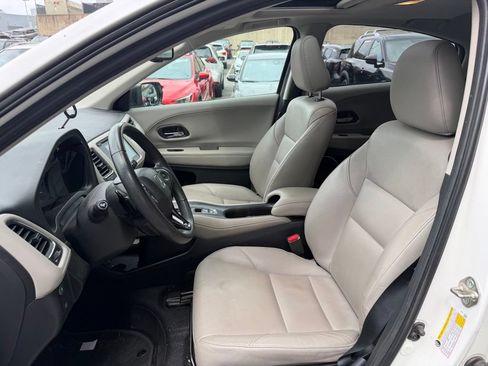 Used 2018 Honda HR-V EX-L image 5