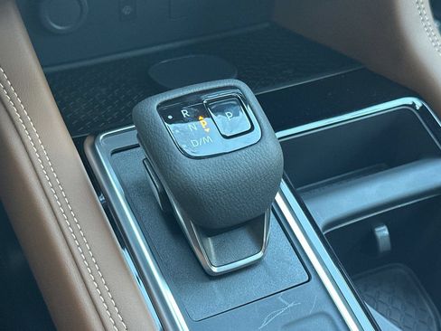 New 2026 Nissan Pathfinder Platinum AWD/4WD image 26