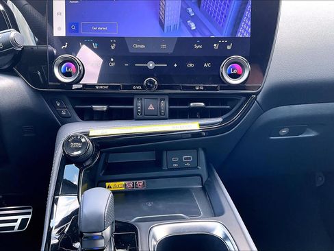 New 2026 Lexus NX 350 F Sport AWD/4WD image 19