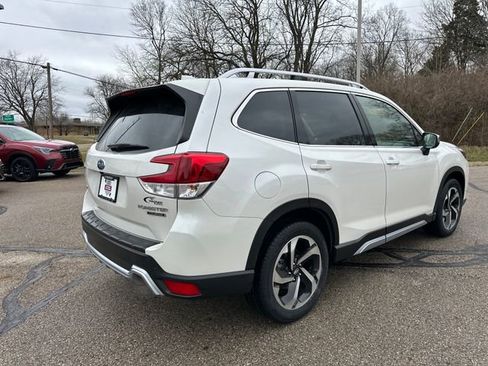 Used 2022 Subaru Forester Touring w/ Popular Package #2 image 7