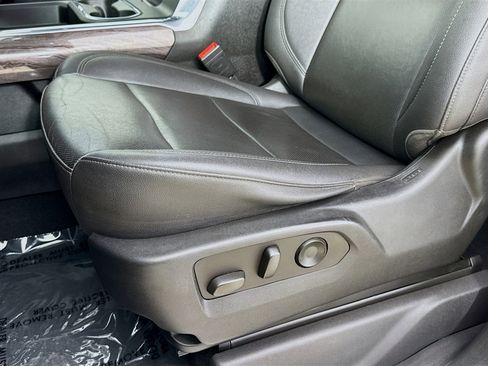 Used 2024 Chevrolet Silverado 2500 LTZ w/ LTZ Premium Package image 20