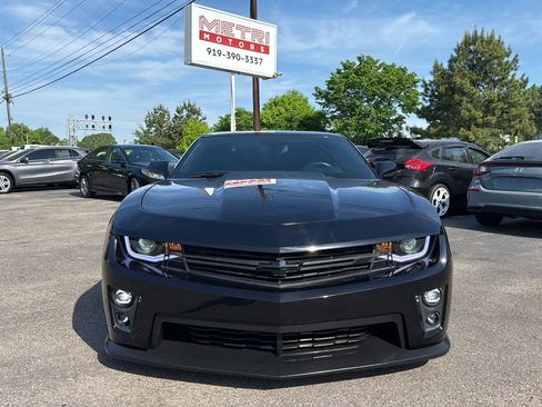 Used 2010 Chevrolet Camaro SS image 2