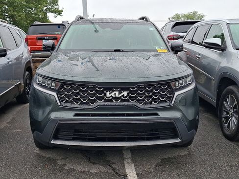 Used 2023 Kia Sorento S w/ Panoramic Sunroof Package AWD/4WD image 2