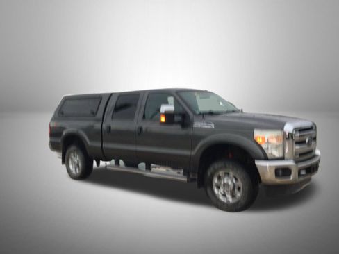 Used 2016 Ford F250 XLT w/ XLT Premium Package AWD/4WD image 1