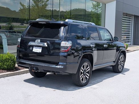 Used 2022 Toyota 4Runner Limited AWD/4WD image 7