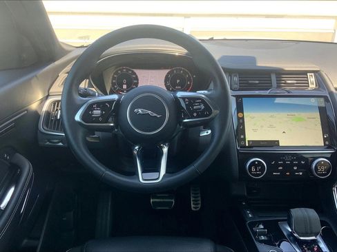Used 2024 Jaguar E-PACE R-Dynamic SE image 5