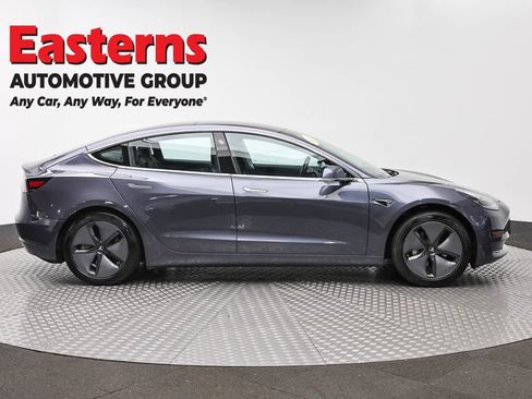 Used 2018 Tesla Model 3 RWD image 4
