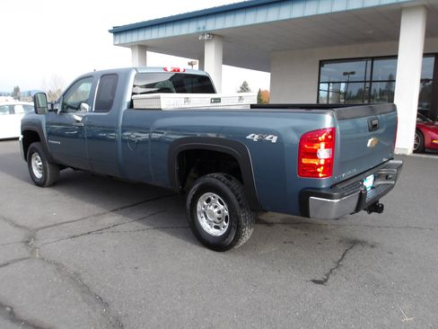 Used 2007 Chevrolet Silverado 2500 LT w/ 2LT Convenience Package image 3
