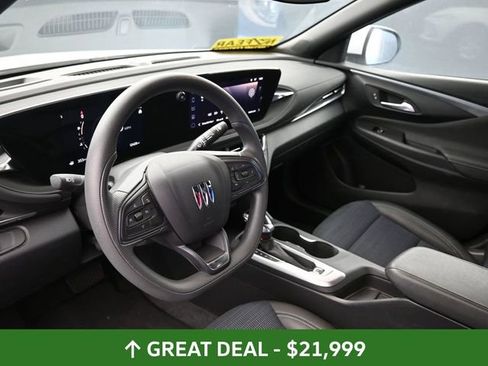Used 2025 Buick Envista Preferred image 21