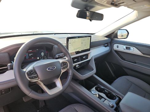 New 2026 Ford Explorer Active image 9