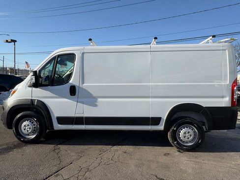 Used 2025 RAM ProMaster 1500 w/ Safety Group FWD image 5