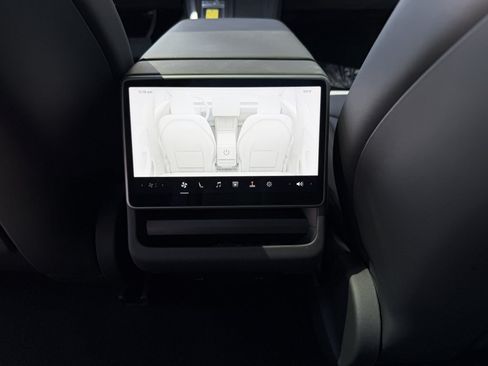 Used 2025 Tesla Model 3 Long Range RWD image 41