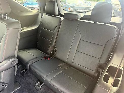 Used 2024 Chevrolet Traverse Z71 AWD/4WD image 21