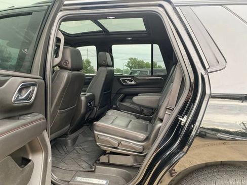 Used 2021 Chevrolet Tahoe RST w/ Luxury Package AWD/4WD image 13