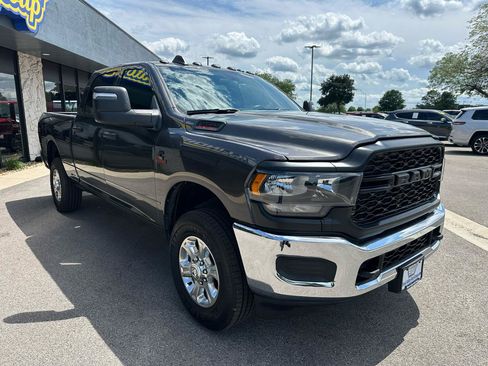 Used 2024 RAM 2500 Tradesman AWD/4WD image 9