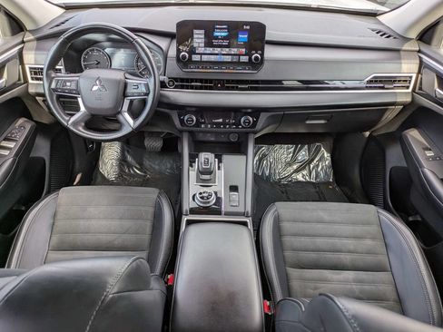 Used 2024 Mitsubishi Outlander SE AWD/4WD image 16