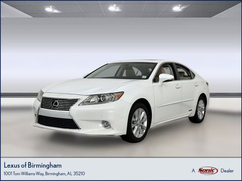 Used 2015 Lexus ES 300h w/ Navigation System Package FWD image 1