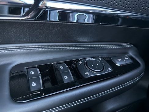 New 2026 Lincoln Corsair Premiere image 17