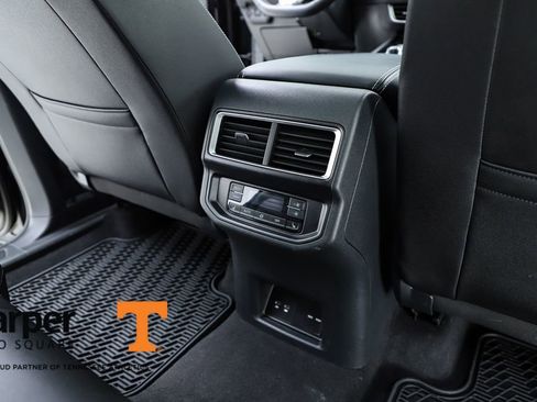 Used 2025 Volkswagen Atlas SEL AWD/4WD image 39