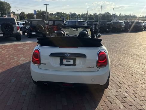 Used 2019 MINI Cooper Convertible w/ Signature Upholstery Package FWD image 13
