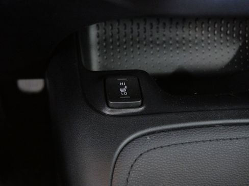 Certified 2020 Toyota Corolla XLE image 32