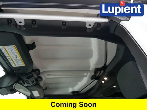 Used 2025 Jeep Wrangler Unlimited Sport AWD/4WD image 18