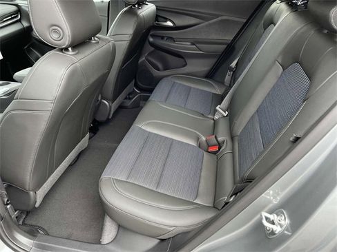 Used 2025 Buick Envista Preferred w/ Convenience I Package image 11