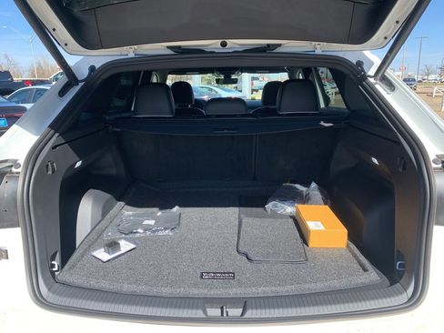 New 2025 Volkswagen Atlas Cross Sport SEL Premium R-Line image 12