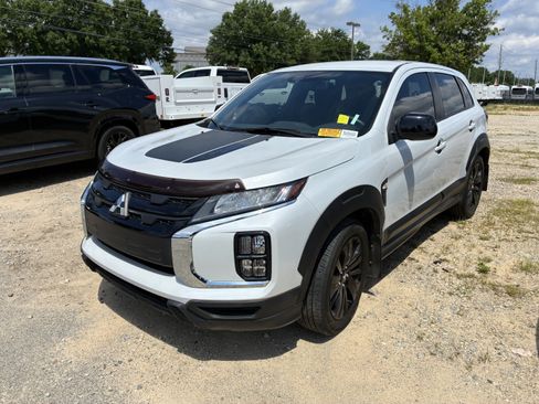 Used 2024 Mitsubishi Outlander Sport AWD image 3