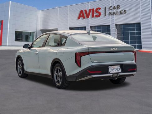 Used 2025 Kia K4 LXS image 9