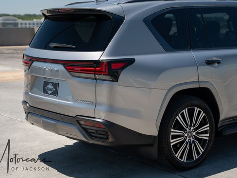 Used 2024 Lexus LX 600 4WD w/ Appearance Package image 26