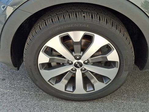 Used 2022 Kia Telluride S FWD image 8