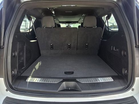 Used 2022 GMC Yukon XL Denali image 11