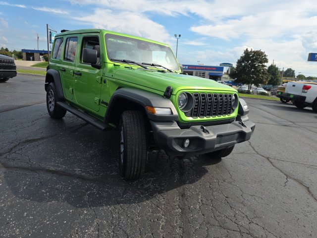 Used 2025 Jeep Wrangler Unlimited Sport AWD/4WD image 12