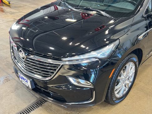 Used 2024 Buick Enclave Essence w/ Experience Buick Package image 8