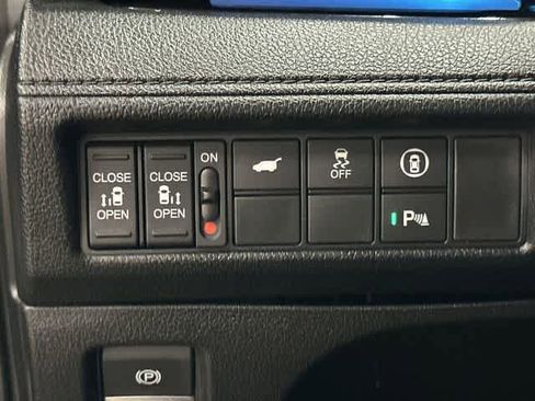 Used 2023 Honda Odyssey Touring image 19