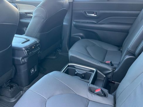 New 2026 Toyota Grand Highlander Limited image 9