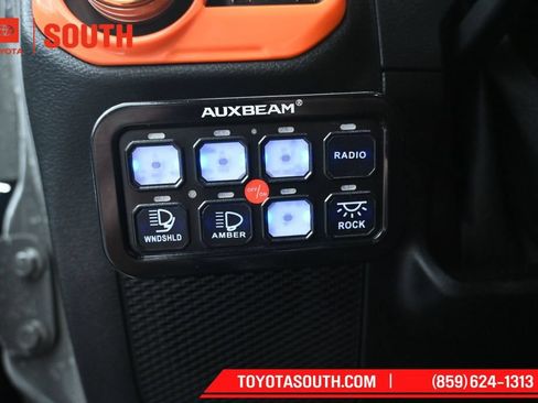 Used 2021 Jeep Gladiator Mojave w/ Dual Top Group AWD/4WD image 22