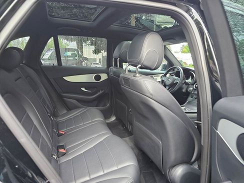 Used 2019 Mercedes-Benz GLC 300 4MATIC image 13