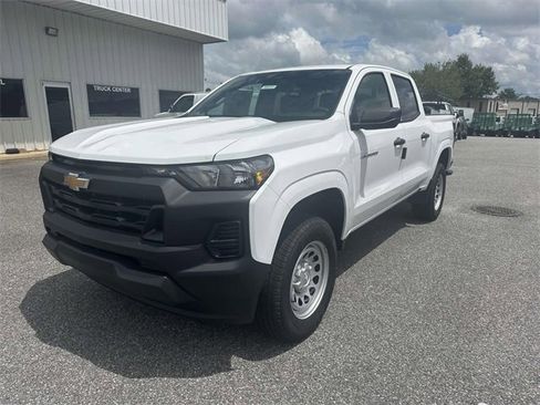 New 2026 Chevrolet Colorado W/T image 2
