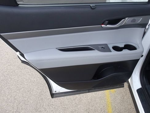 Used 2023 Hyundai Palisade SEL FWD image 15