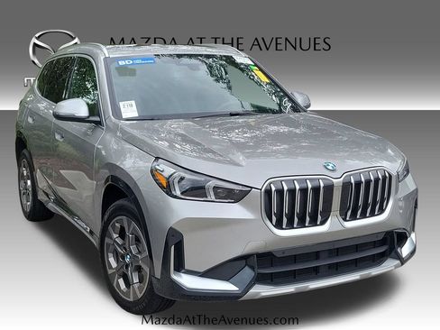 Used 2025 BMW X1 xDrive28i AWD/4WD image 8