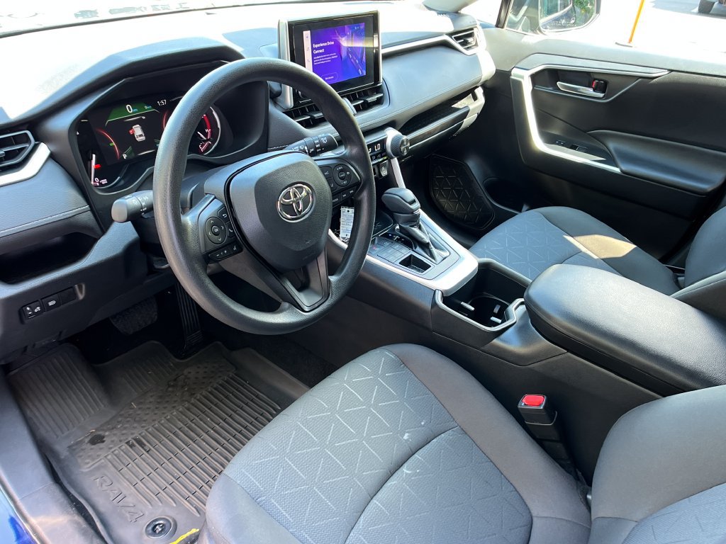 Used 2023 Toyota RAV4 XLE AWD/4WD image 10
